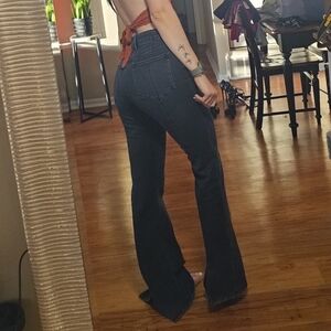 Good American good classic boot cut jeans back slit black 4 27